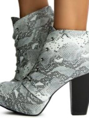 Shiekh Snake-Print Lace-Up Ankle Boots in Grey and White